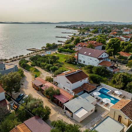 Camp Mrkva Mobile Homes With Pool Sukošan Екстериор снимка