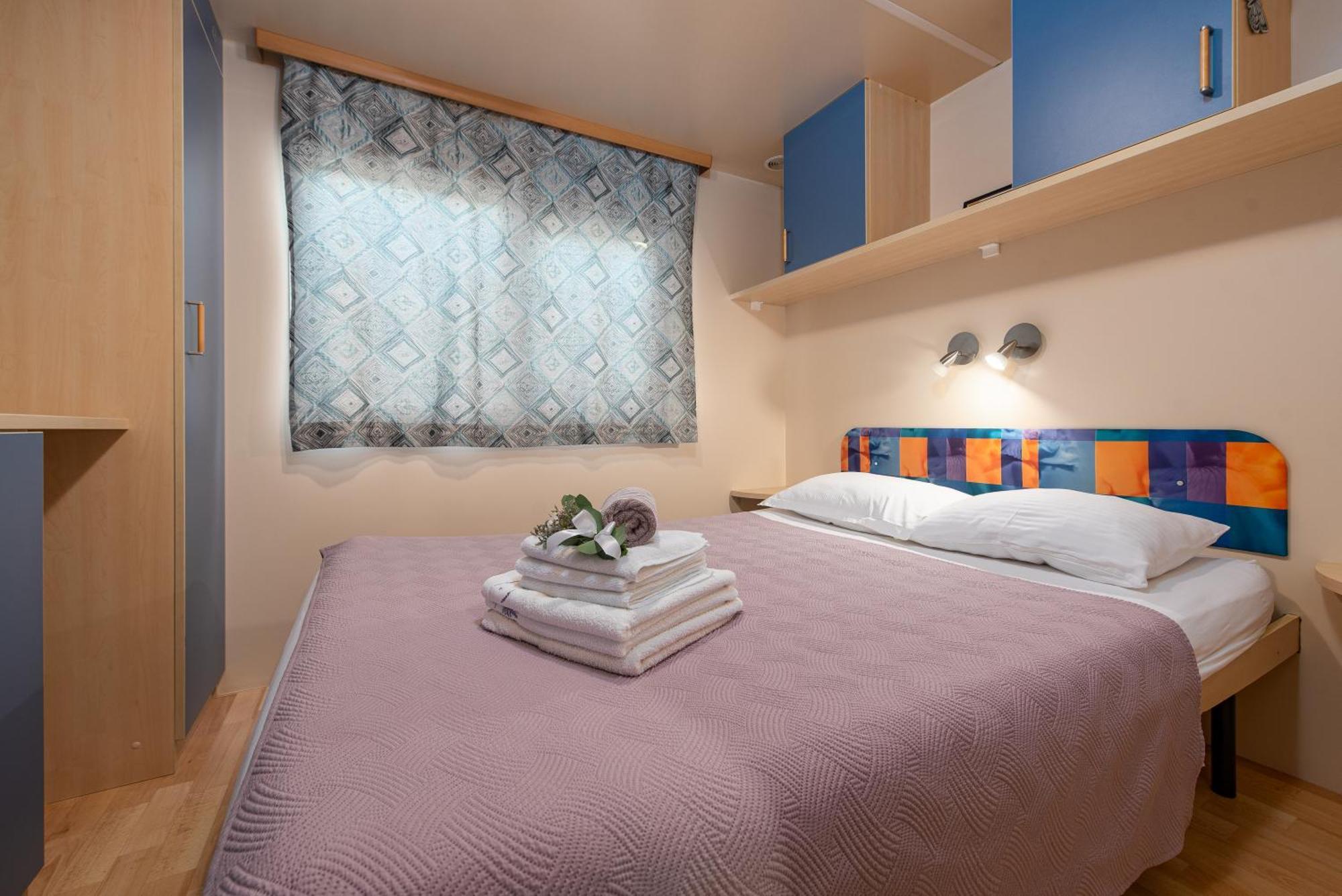 Camp Mrkva Mobile Homes With Pool Sukošan Екстериор снимка