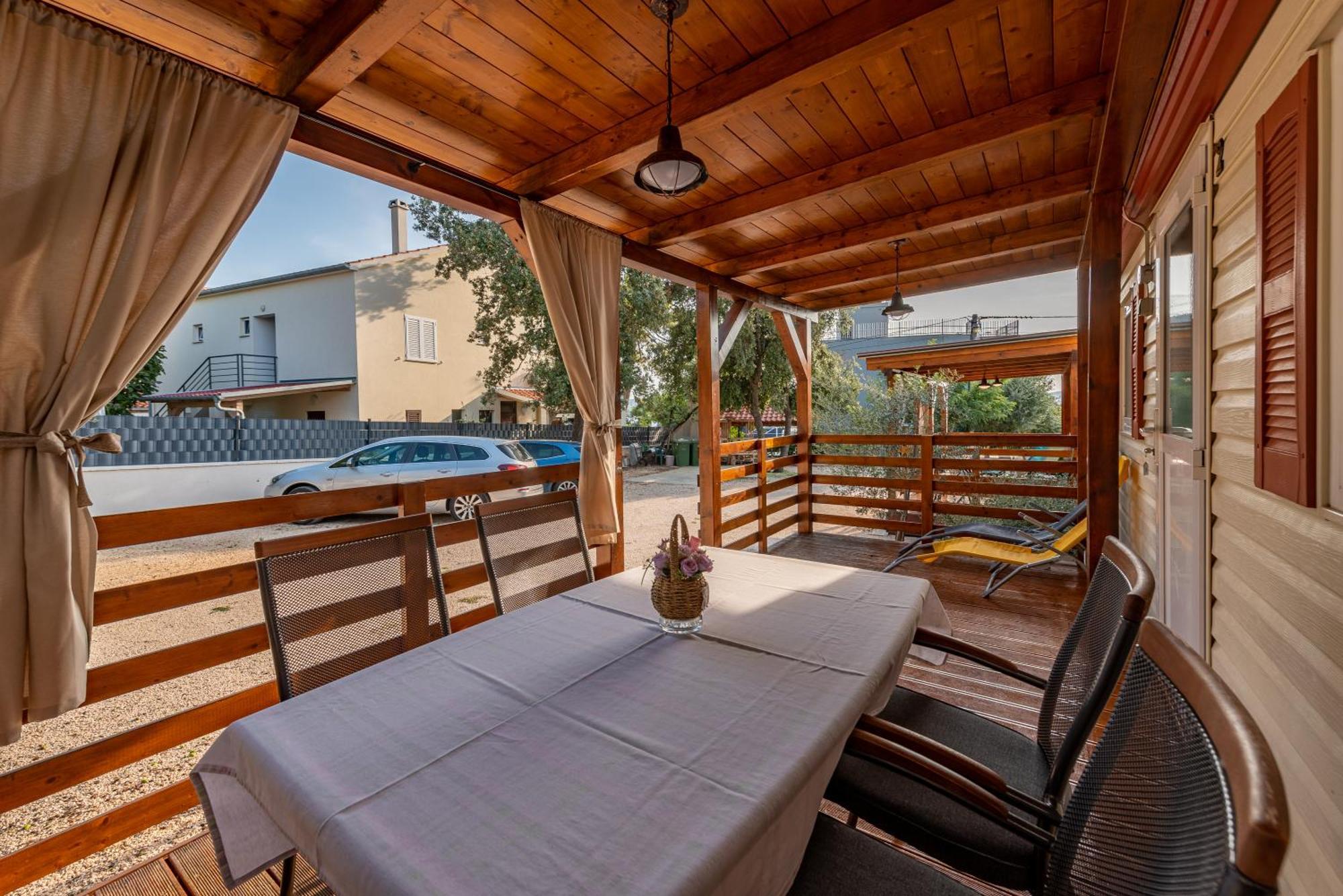 Camp Mrkva Mobile Homes With Pool Sukošan Екстериор снимка