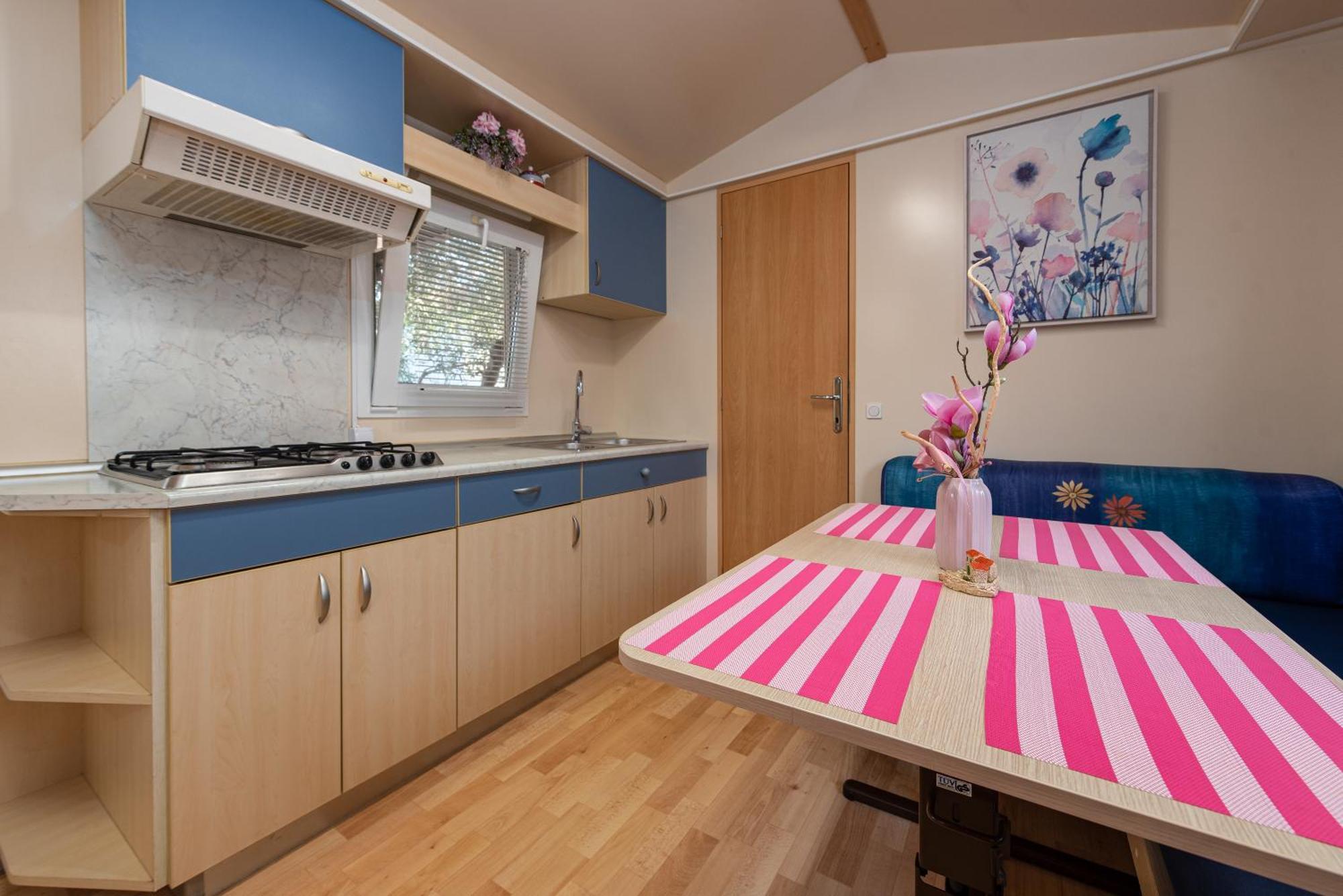 Camp Mrkva Mobile Homes With Pool Sukošan Стая снимка